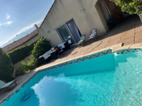 VILLA Méditerranéenne calme, PISCINE sans vis à vis